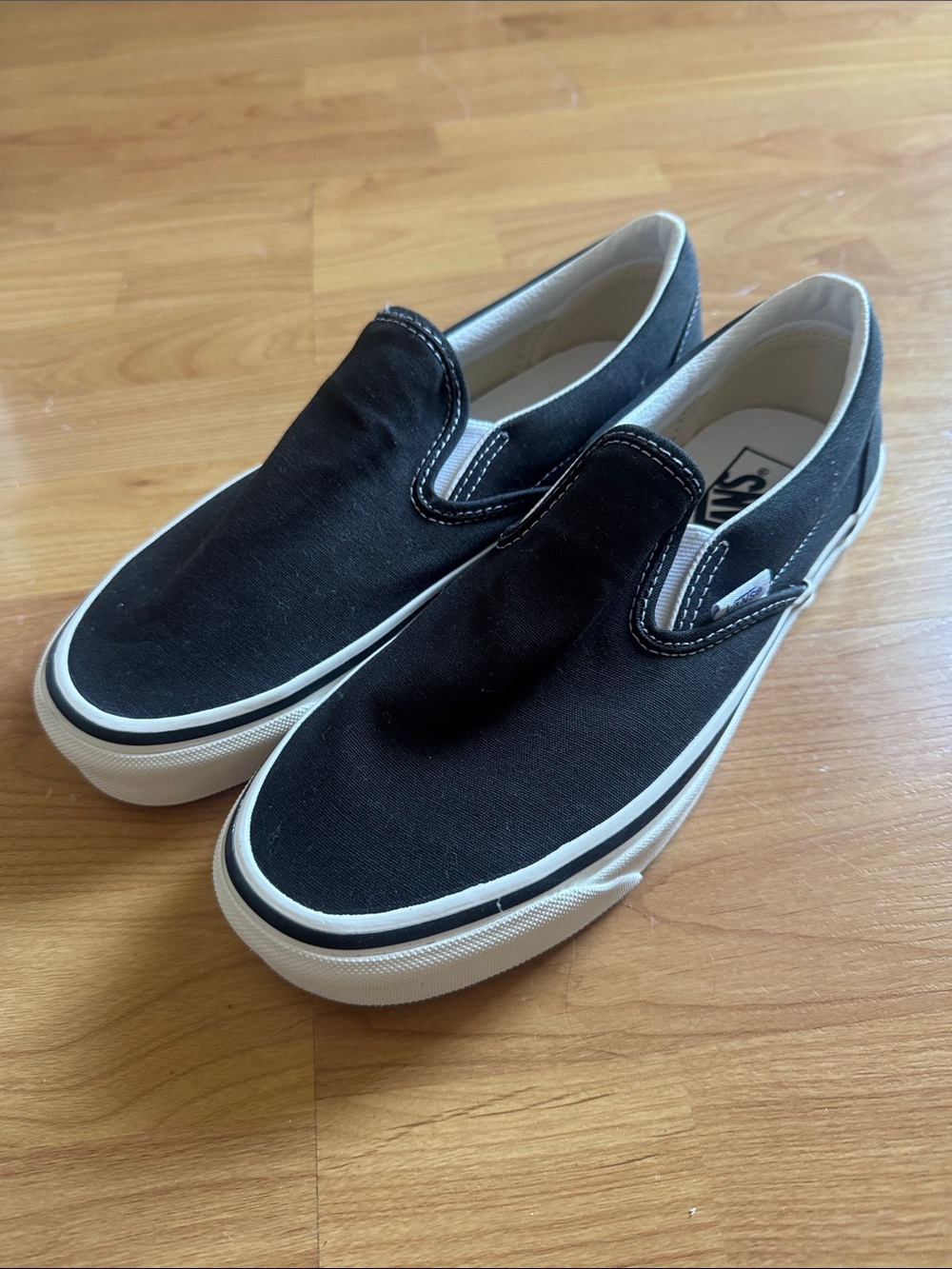 Vans slip on